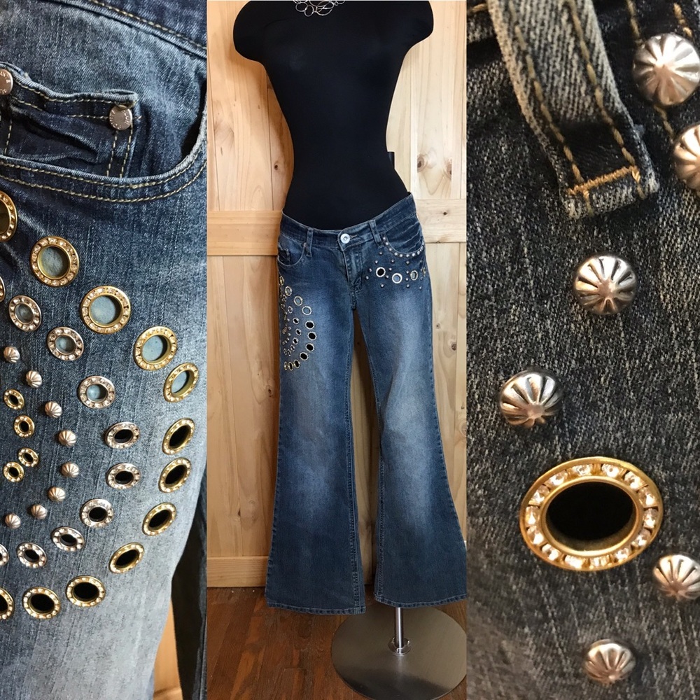 Blue Pointe Y2K 70s jeans w studs, circles